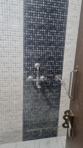 Bathroom Image of 150 Sq.ft 1 RK Builder Floor for rent in Paltan Bazaar Dehradun for Rs. 5000