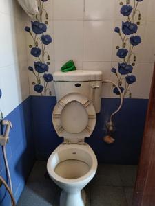 Bathroom Image of 1200 Sq.ft 2 BHK Independent House for rent in Moranapalli Hosur for Rs. 10000