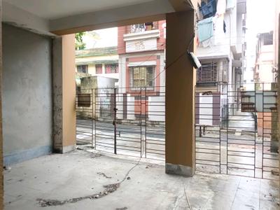 Car Garage Image of 700 Sq.ft 2 BHK Apartment / Flat for sale in Paschim Putiary Kolkata for Rs. 4100000