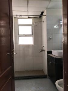 Common Bathroom Image of 1350 Sq.ft 2.5 BHK Apartment / Flat for sale in Bestech Park View Residency, Palam Vihar Gurgaon for Rs. 18670700