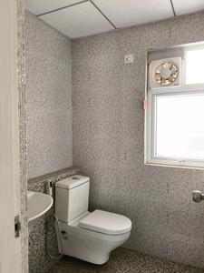 Common Bathroom Image of 1250 Sq.ft 2.5 BHK Apartment / Flat for rent in Shree Vardhman Victoria, Sector 70 Gurgaon for Rs. 42000