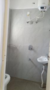 Bathroom Image of 1200 Sq.ft 1 RK Apartment / Flat for rent in Marathahalli Bengaluru for Rs. 18000