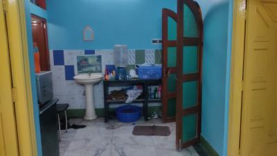 Living Room Image of 850 Sq.ft 2 BHK Independent House for rent in Patuli Kolkata for Rs. 16000