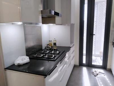 Kitchen Image of 780 Sq.ft 1 BHK Apartment / Flat for rent in Ruparel Orion, Chembur Mumbai for Rs. 50000