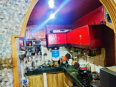 Kitchen Image of 900 Sq.ft 3 BHK Apartment / Flat for sale in  RWA Dilshad Colony Block E Markets WA, Dilshad Garden New Delhi for Rs. 6500000