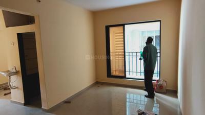 Living Room Image of 585 Sq.ft 1 BHK Apartment / Flat for sale in Maitri Park, Thane East Thane for Rs. 1850000