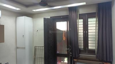 Bedroom Image of 1000 Sq.ft 2 BHK Apartment / Flat for sale in Pitampura New Delhi for Rs. 18000000