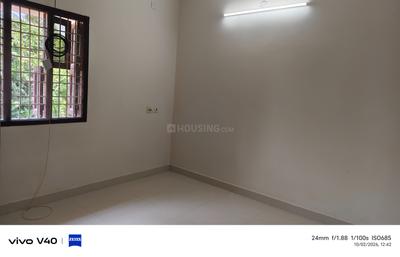 Bedroom Image of 899 Sq.ft 2 BHK Builder Floor for rent in Sholinganallur Chennai for Rs. 18500