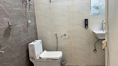 Bathroom Image of 659 Sq.ft 1 BHK Builder Floor for rent in Palam Vihar Gurgaon for Rs. 22000