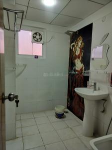Bathroom Image of 1730 Sq.ft 3 BHK Apartment / Flat for rent in Paramount Golfforeste Villas, Surajpur Greater Noida for Rs. 21000