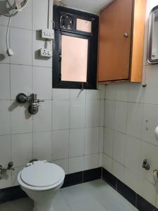 Common Bathroom One Image of 950 Sq.ft 2 BHK Apartment / Flat for sale in Raunak Unnathi Woods Phase VI F1, Kasarvadavali Thane for Rs. 9000000