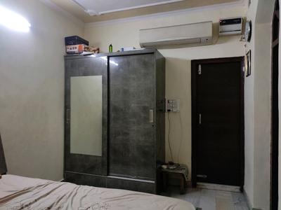 Bedroom Image of 1350 Sq.ft 4 BHK Builder Floor for sale in Daryaganj New Delhi for Rs. 8000000