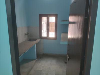 Kitchen Image of 1000 Sq.ft 3 BHK Builder Floor for rent in LDA Colony Lucknow for Rs. 11000