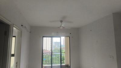 Living Room Image of 750 Sq.ft 1.5 BHK Apartment / Flat for rent in Runwal Gardens, Dombivli East Thane for Rs. 15000