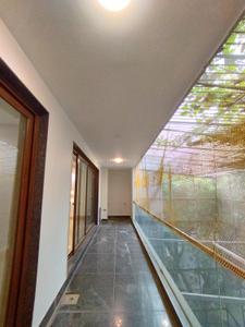 Balcony Image of 4600 Sq.ft 4 BHK Apartment / Flat for rent in Green Park Extension New Delhi for Rs. 350000