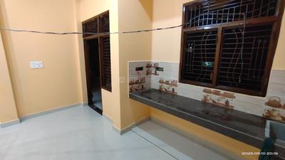 Kitchen Image of 450 Sq.ft 1.5 BHK Apartment / Flat for rent in Naini Allahabad for Rs. 7000