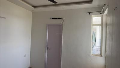 Bedroom Image of 950 Sq.ft 2 BHK Apartment / Flat for rent in Suncity Avenue 76, Sector 76 Gurgaon for Rs. 22000