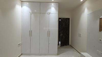 Bedroom Image of 900 Sq.ft 3 BHK Builder Floor for rent in Pitampura New Delhi for Rs. 50000