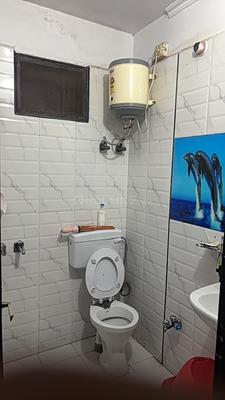 Image of 900 Sq.ft 3 BHK Apartment / Flat for sale in Krishna Nagar, New Delhi for Rs. 6500000