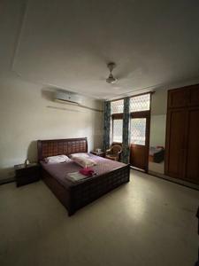Bedroom Image of 1800 Sq.ft 3 BHK Builder Floor for sale in Green Park New Delhi for Rs. 45000000