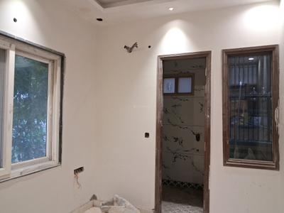 Bedroom Image of 1000 Sq.ft 3 BHK Builder Floor for sale in Paschim Vihar New Delhi for Rs. 19000000