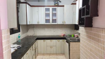 Kitchen Image of 1700 Sq.ft 3 BHK Apartment / Flat for rent in Parivar Apartments, Patparganj New Delhi for Rs. 45000