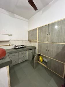 Kitchen Image of 900 Sq.ft 1 BHK Apartment / Flat for rent in Paldi Ahmedabad for Rs. 18000