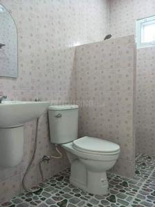Common Bathroom Image of 2400 Sq.ft 3 BHK Builder Floor for rent in Raptinagar Phase -4 Gorakhpur for Rs. 16000