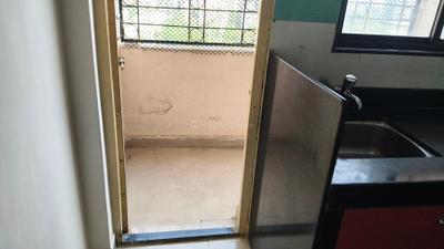 Kitchen Image of 809 Sq.ft 2 BHK Apartment / Flat for rent in Borivali West Mumbai for Rs. 45000
