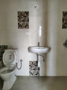 Common Bathroom Image of 365 Sq.ft 1 BHK Apartment / Flat for rent in Mahindra Happinest Kalyan, Bhiwandi Thane for Rs. 11000