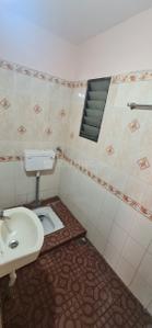 Bathroom Image of 1200 Sq.ft 2 BHK Apartment / Flat for rent in Sadashiv Nagar Belagavi for Rs. 16000