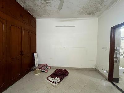 Bedroom Image of 1100 Sq.ft 2 BHK Apartment / Flat for sale in DDA Flats Vasant Kunj, Vasant Kunj New Delhi for Rs. 35000000