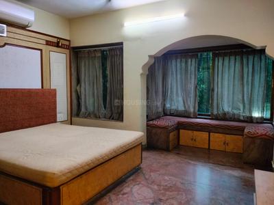 Bedroom Image of 1850 Sq.ft 4 BHK Apartment / Flat for sale in Juhu Mumbai for Rs. 100000000