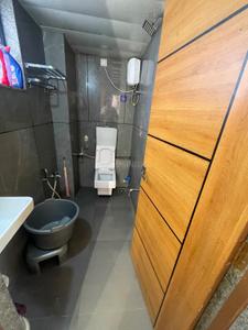 Bathroom Image of 672 Sq.ft 2 BHK Apartment / Flat for sale in Yogeshwar Karnavati Paradise, New Maninagar Ahmedabad for Rs. 5500000