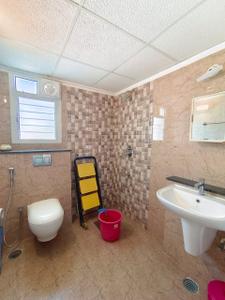 Bathroom Image of 1300 Sq.ft 2 BHK Apartment / Flat for rent in Ahad Euphoria, Carmelaram Bengaluru for Rs. 40000
