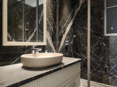 Bathroom Image of 2700 Sq.ft 4 BHK Builder Floor for rent in Vasant Vihar New Delhi for Rs. 450000