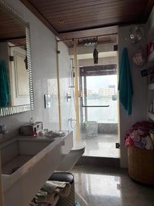 Hall Image of 1500 Sq.ft 2 BHK Independent House for rent in Maker Tower, Cuffe Parade Mumbai for Rs. 275000