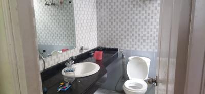Bathroom Image of 2000 Sq.ft 2 BHK Villa for rent in Sushant Golf City Lucknow for Rs. 35000