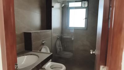 Image of 1000 Sq.ft 2 BHK Apartment / Flat for sale in Amanora Ascent Towers, Hadapsar, Pune for Rs. 14350000