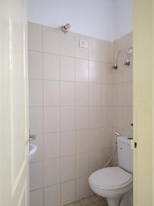 Common Bathroom Image of 675 Sq.ft 1 BHK Apartment / Flat for rent in Stellar Jeevan, Noida Extension Greater Noida for Rs. 14500