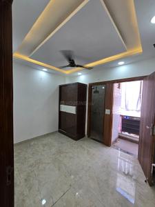 Bedroom Image of 600 Sq.ft 2 BHK Builder Floor for sale in Laxmi Nagar New Delhi for Rs. 5800000