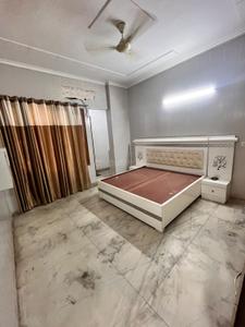Bedroom Image of 2250 Sq.ft 3 BHK Builder Floor for rent in Sector 49 Faridabad for Rs. 35000