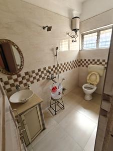 Bathroom Image of 2500 Sq.ft 4 BHK Independent House for sale in Chembur Mumbai for Rs. 65000000