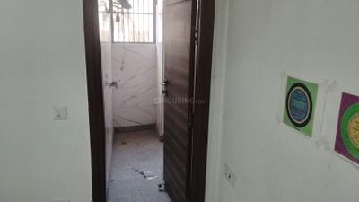 Bedroom Image of 1100 Sq.ft 3 BHK Builder Floor for sale in Raja Garden New Delhi for Rs. 18000000