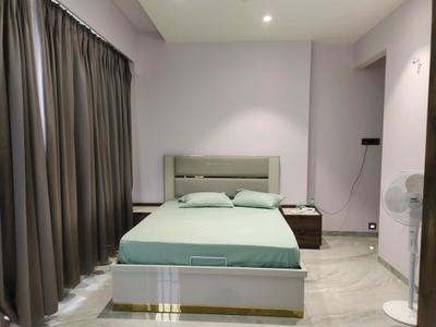 Bedroom Image of 4000 Sq.ft 5 BHK Apartment / Flat for rent in Santacruz West Mumbai for Rs. 600000