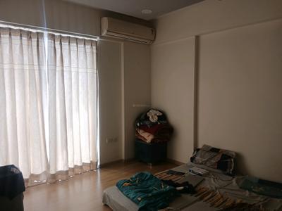 Bedroom Image of 1500 Sq.ft 3 BHK Apartment / Flat for sale in DLF Regal Gardens by DLF, Sector 90 Gurgaon for Rs. 19500000
