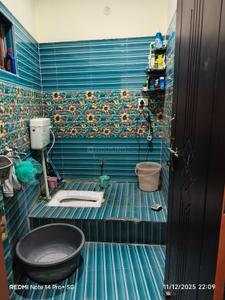Bathroom Image of 500 Sq.ft 2 BHK Builder Floor for rent in Kedar Puram Dehradun for Rs. 7499