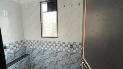 Bathroom Image of 550 Sq.ft 1 BHK Apartment / Flat for rent in Wadgaon Sheri Pune for Rs. 25000