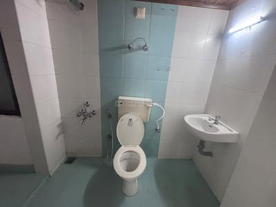 Image of 1205 Sq.ft 3 BHK Apartment / Flat for sale in Desai Desai DD Golden Gate, Kakkanad, Kochi for Rs. 5800000