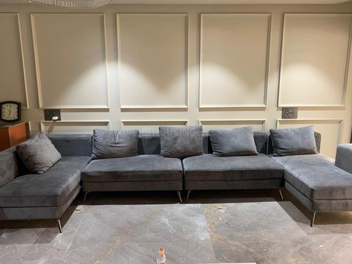 Khar West Main Image 1